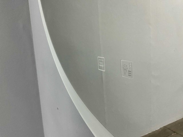 Berma decor - verwarmde spiegel 98,5 cm - afbeelding 2 van  7