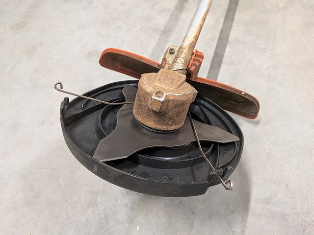 Bermmaaier husqvarna, 520irx, bouwjaar 2022, inclusief accupakket (2 accu's en lader) - afbeelding 4 van  9