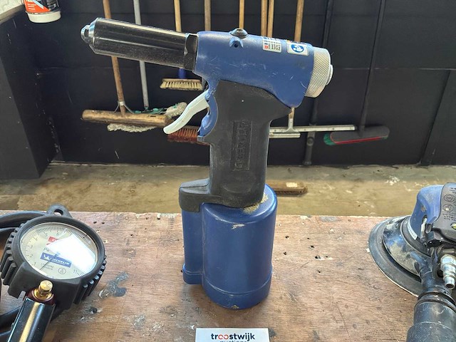 Berner bpt-br 4-64 pneumatische blindklinkpistool - afbeelding 1 van  6