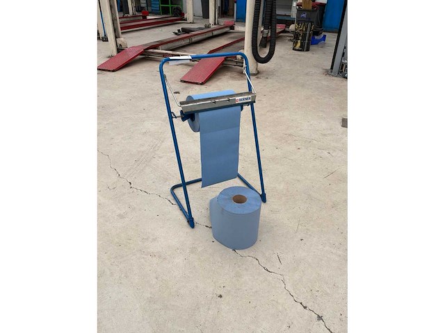 Berner rolhouder met papier - afbeelding 1 van  2