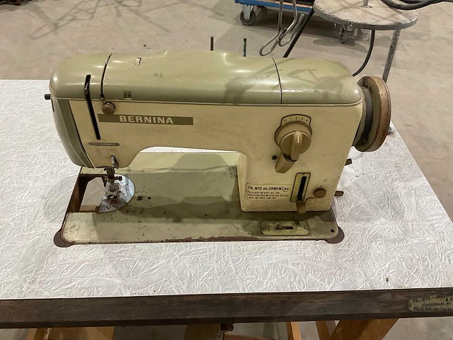 Bernina - vintage naaimachine - afbeelding 4 van  7