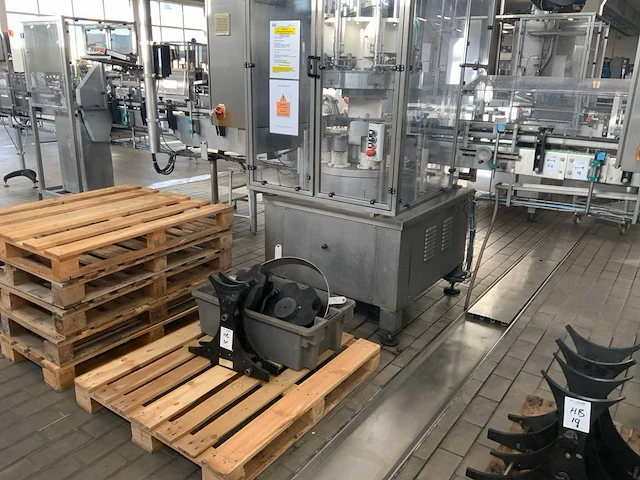 Bertolaso delta kurkensluitmachine - afbeelding 9 van  15