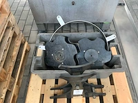 Bertolaso delta kurkensluitmachine - afbeelding 14 van  15