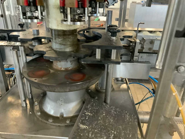 Bertolaso stelvin flessensluitmachine - afbeelding 21 van  21