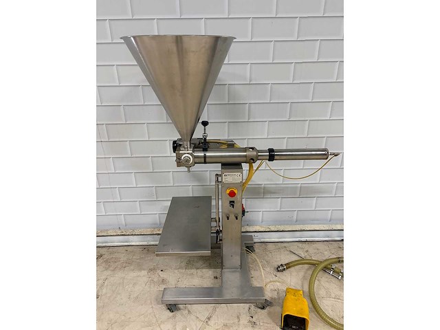 Bertolini - dsa1000 - rvs vulmachine met pedaalbediening - afbeelding 7 van  12