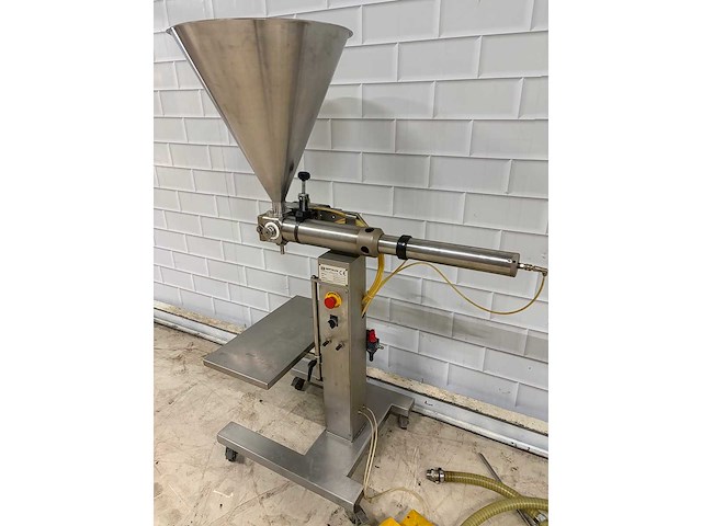 Bertolini - dsa1000 - rvs vulmachine met pedaalbediening - afbeelding 10 van  12