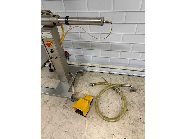 Bertolini - dsa1000 - rvs vulmachine met pedaalbediening - afbeelding 11 van  12