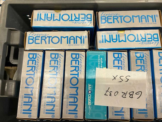 Bertomani divers deurbeslag - afbeelding 14 van  75
