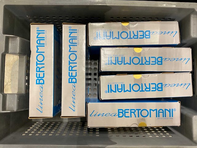 Bertomani divers deurbeslag - afbeelding 68 van  75