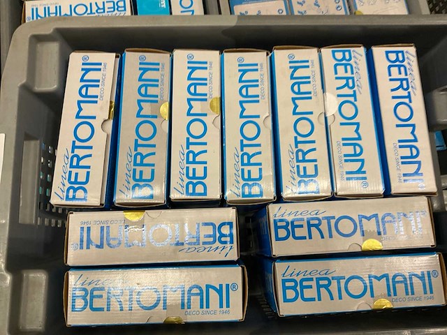 Bertomani divers deurbeslag - afbeelding 73 van  75
