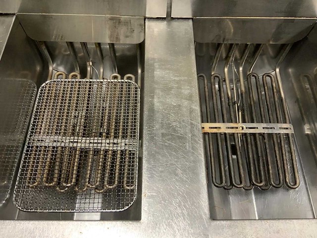 Berto's - dubbele friteuse - afbeelding 6 van  7