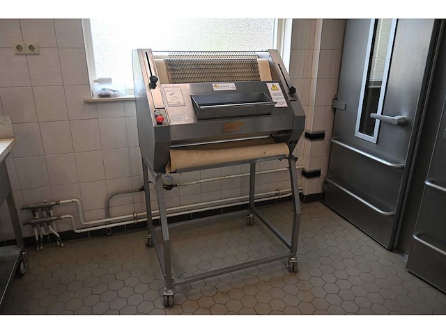 Bertrand puma faconneuse euro 2000 st stokbroodmachine - afbeelding 1 van  11