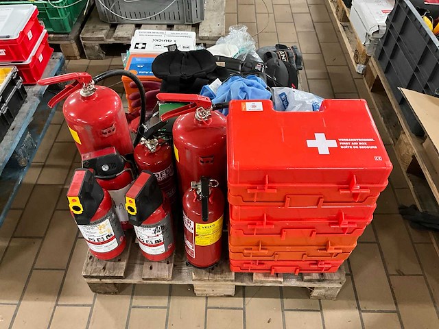 Beschermingsmiddelen - afbeelding 1 van  5