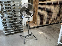 Besli ventilator op staander - afbeelding 1 van  6