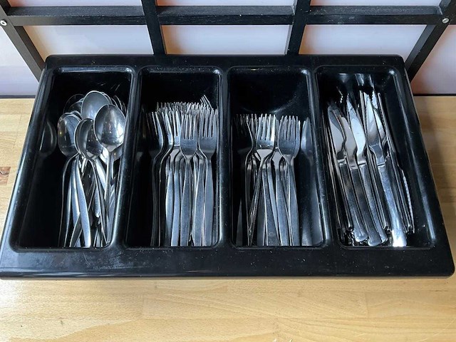 Bestekbak met bestek - afbeelding 1 van  3