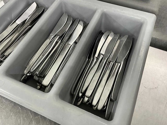 Bestekbak met messen - afbeelding 3 van  3