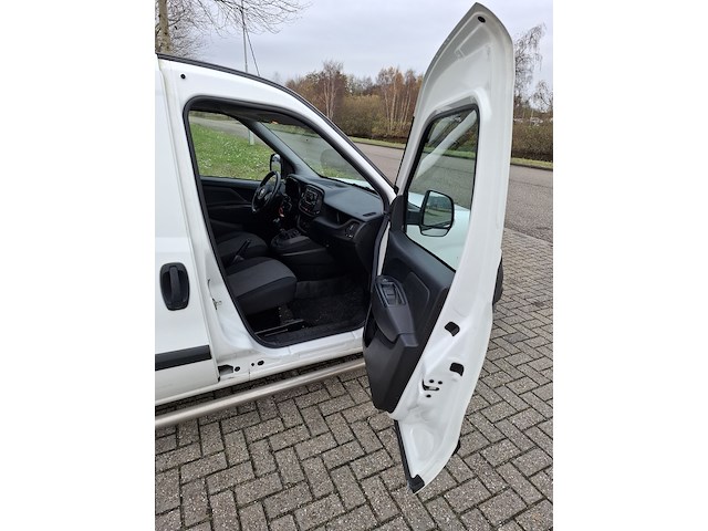 Bestelwagen fiat, doblo, bouwjaar 2016 - afbeelding 8 van  46