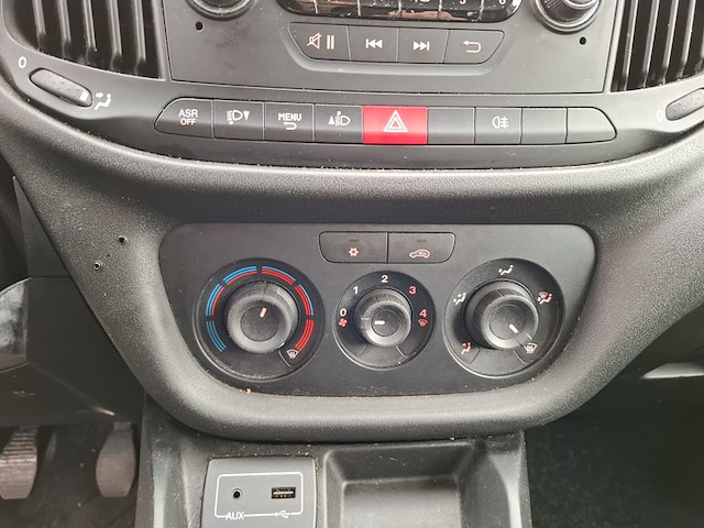 Bestelwagen fiat, doblo, bouwjaar 2016 - afbeelding 33 van  46