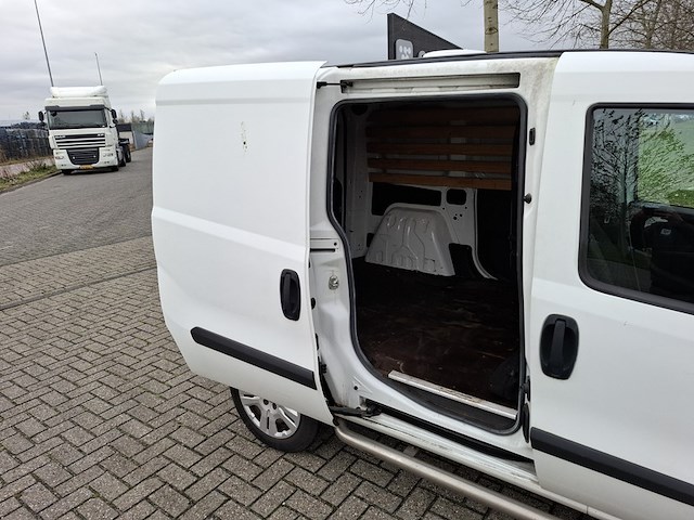 Bestelwagen fiat, doblo, n.v.t., bouwjaar 2016 - afbeelding 10 van  46