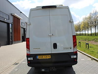 Bestelwagen iveco daily 35c14 met kenteken vhk-04-n. datum eerste toelating 26-09-2018. apk vervaldatum 02-... - afbeelding 22 van  26