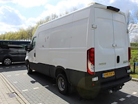 Bestelwagen iveco daily 35c14 met kenteken vhk-04-n. datum eerste toelating 26-09-2018. apk vervaldatum 02-... - afbeelding 24 van  26