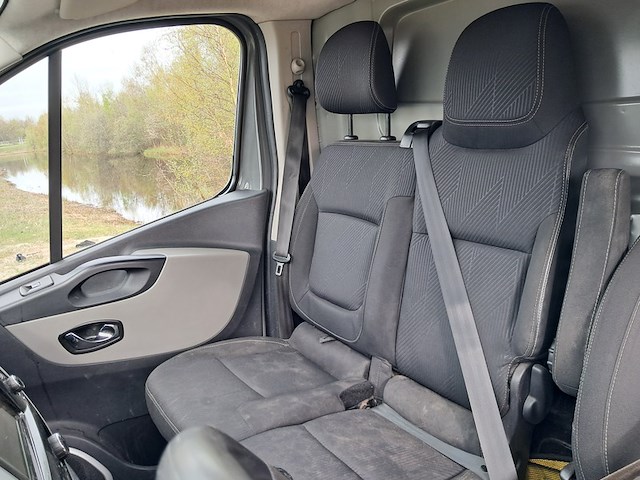 Bestelwagen, renault, trafic, 2017 - afbeelding 33 van  48