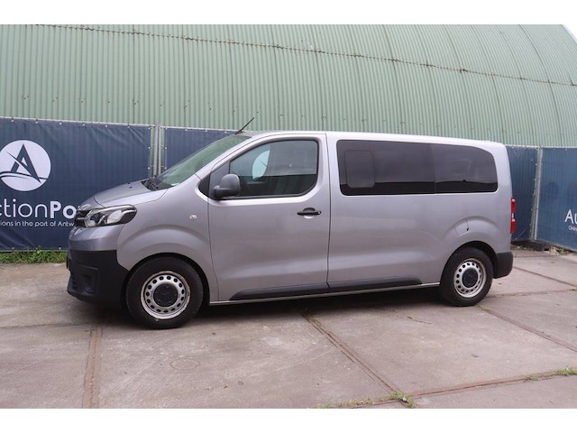 Bestelwagen toyota proace diesel 120pk 2019 - afbeelding 1 van  1