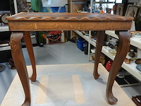 Bestoken antiek tafeltje - afbeelding 2 van  5