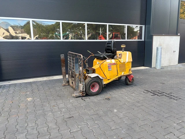 Bestratingstransporter knikmops rollmops 50 diesel 12kw - afbeelding 1 van  1