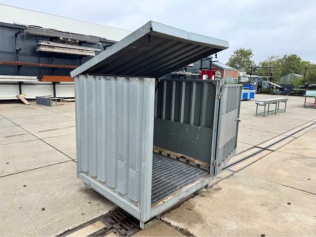Bestrijdingsmiddelen container - afbeelding 7 van  14