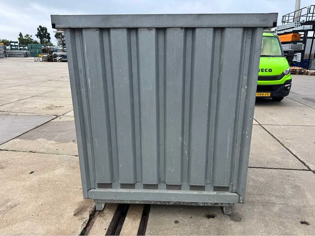 Bestrijdingsmiddelen container - afbeelding 9 van  14