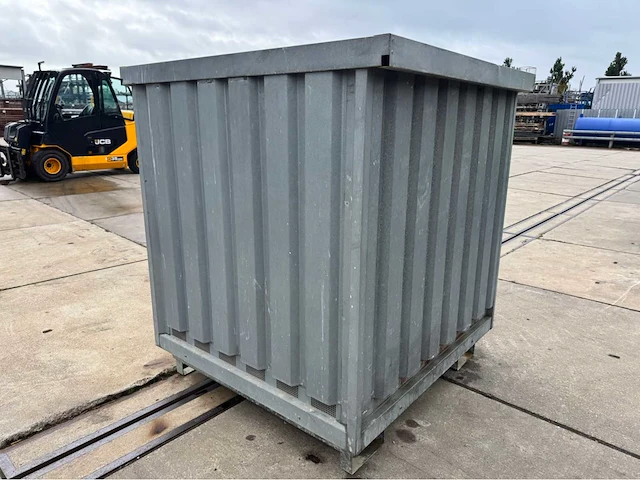 Bestrijdingsmiddelen container - afbeelding 11 van  14