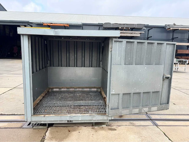 Bestrijdingsmiddelen container - afbeelding 13 van  14