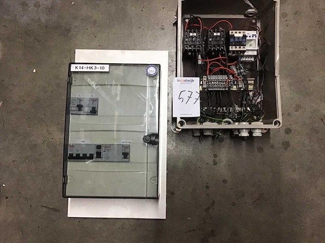 Besturingskast en verdeelkast - afbeelding 1 van  2