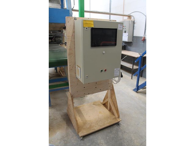 Besturingskast sprai prospayer ts op verrijdbare bok met verrijdbare pompunit met 8 pompen. april 2025. - afbeelding 2 van  9