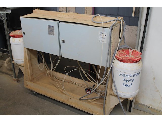 Besturingskast sprai prospayer ts op verrijdbare bok met verrijdbare pompunit met 8 pompen. april 2025. - afbeelding 3 van  9