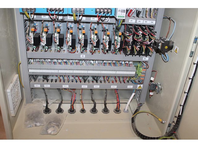 Besturingskast sprai prospayer ts op verrijdbare bok met verrijdbare pompunit met 8 pompen. april 2025. - afbeelding 7 van  9