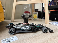Bestuurbare mercedes f1 auto - afbeelding 1 van  5