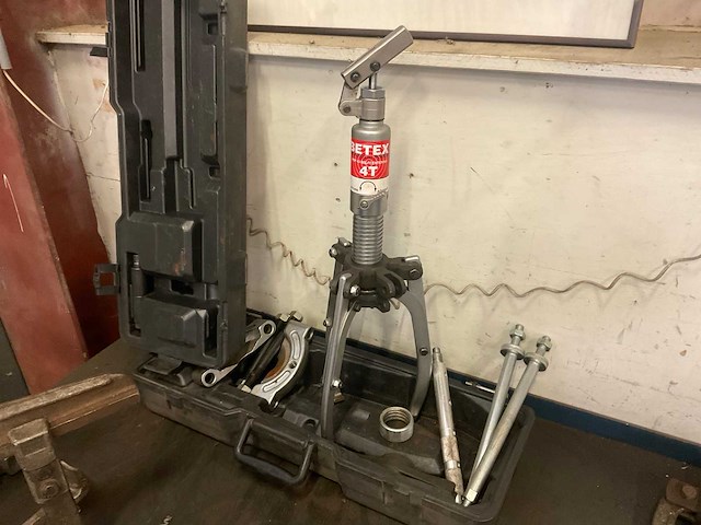 Betex hsp 43 hydraulische trekker - afbeelding 4 van  6