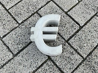Beton €-teken klein - afbeelding 5 van  5