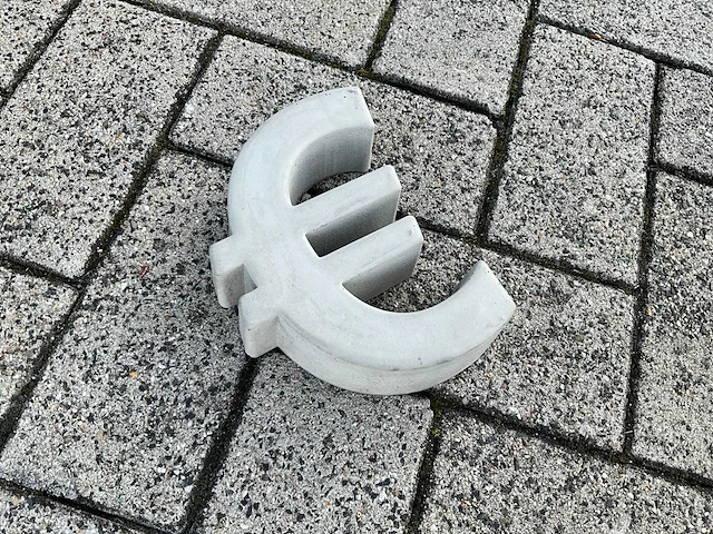 Beton €-teken klein - afbeelding 2 van  5