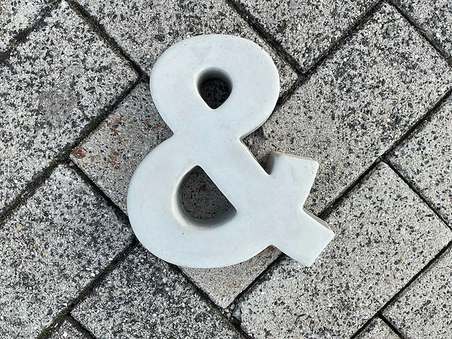 Beton &-teken klein - afbeelding 1 van  5