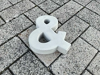 Beton &-teken klein - afbeelding 4 van  5