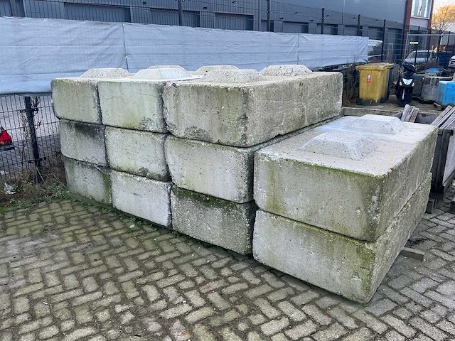 Beton blok - stapelblok (11x) - afbeelding 5 van  6
