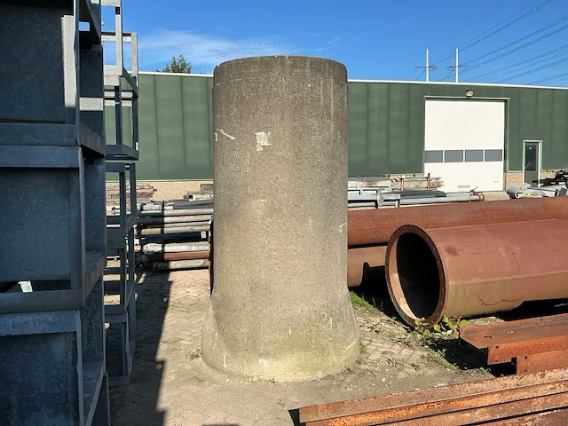 Beton buis - afbeelding 1 van  4