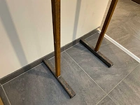 Beton decoratie op metalenstatief - afbeelding 5 van  5