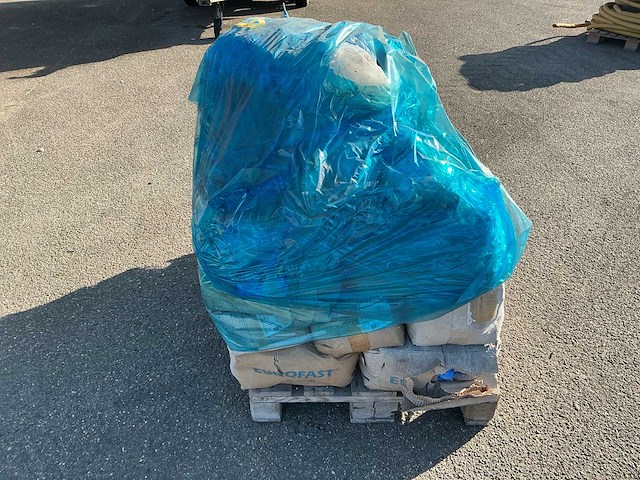 Beton / holle kernplug - afbeelding 1 van  2