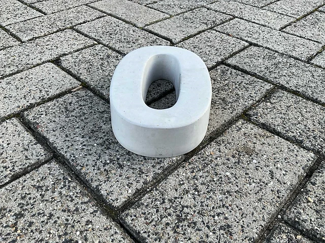 Beton huisnummer 0 klein - afbeelding 4 van  5