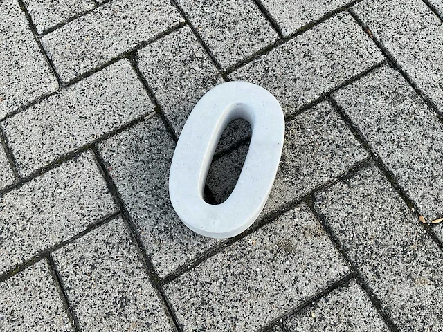Beton huisnummer 0 klein - afbeelding 5 van  5
