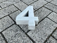 Beton huisnummer 4 klein - afbeelding 4 van  5